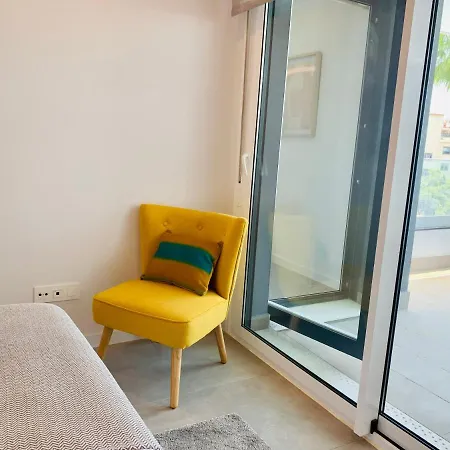 Sea View Luxury New Port Apartmán *