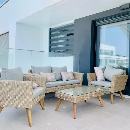Sea View Luxury New Port Apartmán